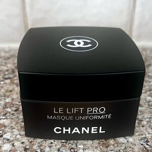 CHANEL LE LIFT PRO MASQUE UNIFORMITÉ mask 
1.7 oz